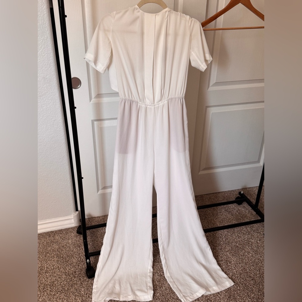 BCBGMAXAZRIA WHITE JUMPSUIT OPEN BACK SIZE XS - Picture 6 of 7